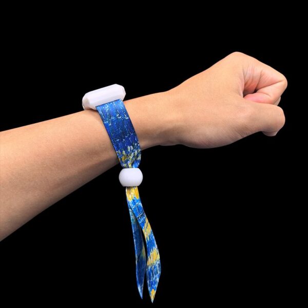 Remote-Controlled Fabric LED Wristbands - Bild 6