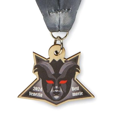 Puidust medal #3